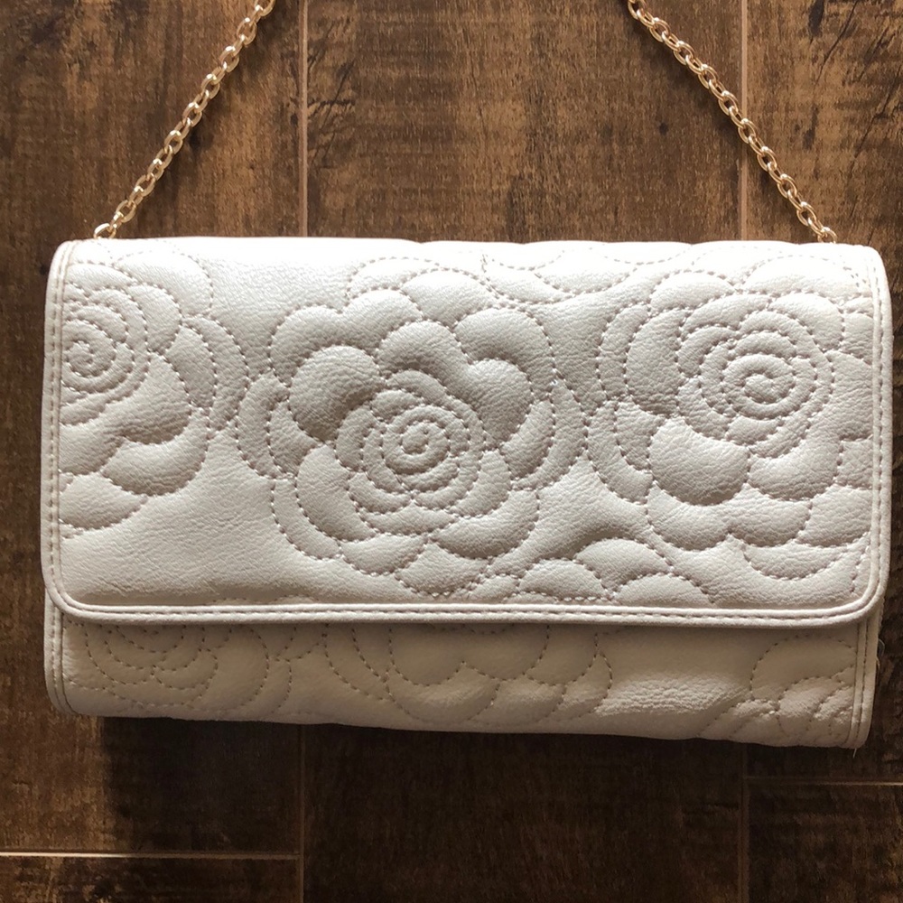 Cream/Light Tan Purse - Picture 2 of 8